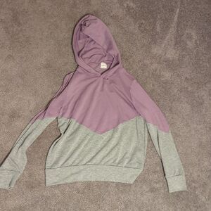 Kaileigh Joanna Chevron Hoodie | Lilac Gray Colorblock Knit Top